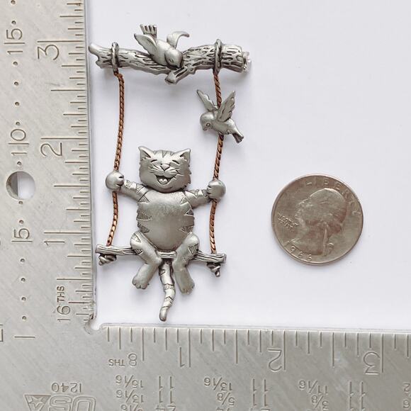 VTG Signed JJ Brooch Cat On Swing Pewter with Birds Figural 80s 90s Pin - Picture 8 of 10